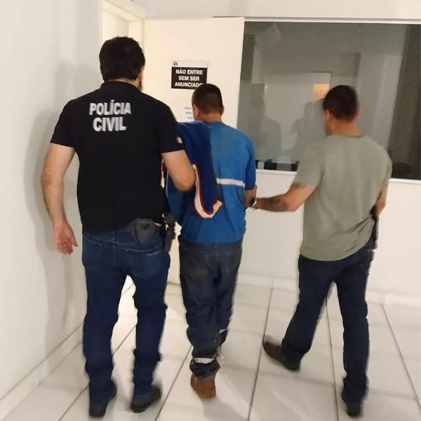 Jovem que 'casou' com 10 anos e estava em cárcere privado com os filhos vivia como escrava sexual