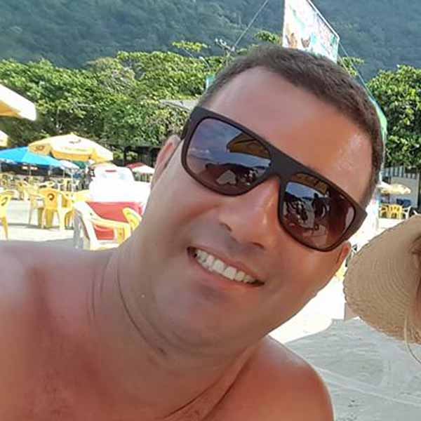 Marcelo de Deus comemora mais um aniversário.