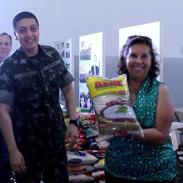 Entidades recebem alimentos arrecadados durante campanha 'Arroz com Feijão' do TG