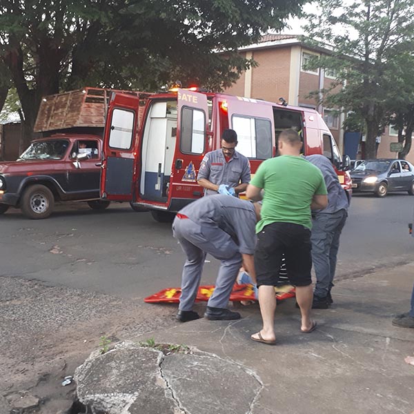 Motorista causa acidente após desrespeitar sinalização e foge sem prestar socorro às vítimas