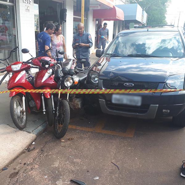 Motorista sofre mal súbito e colide contra quatro motocicletas em Paraguaçu Paulista