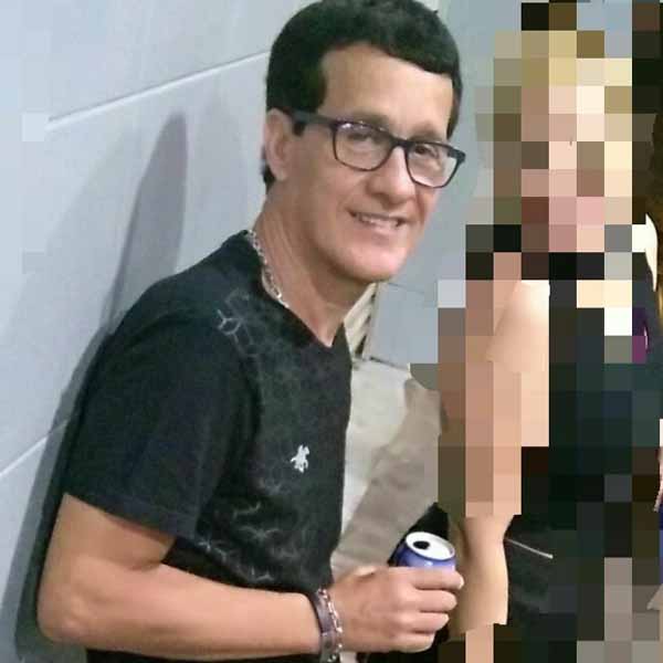 José Antonio Esterque apaga velinhas nesta terça