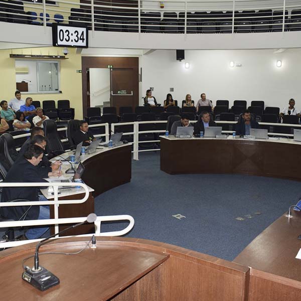Câmara aprova projetos de destinação de recursos financeiros para Lar dos Idosos e Casa Lar