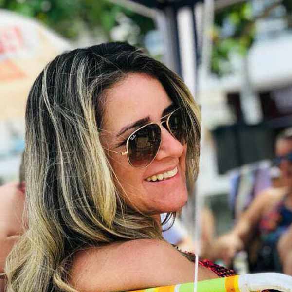 Dieine Dias comemora mais um aniversário.