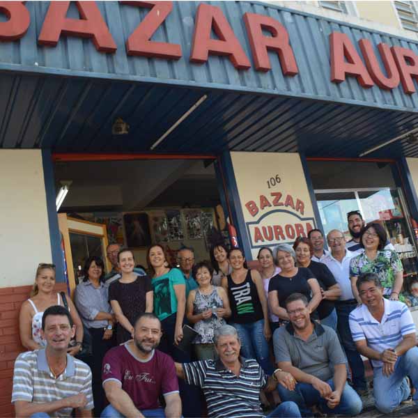 Bazar Aurora recebe o terço empresarial