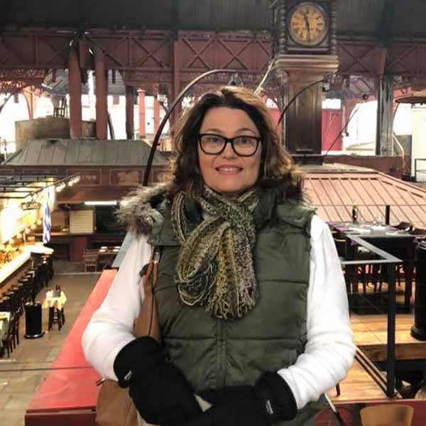 Glaúcia Cabrini comemora mais um aniversário.