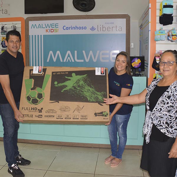 Abrakadabra Kids & Teen entrega prêmio da promoção 'Golaço de TV'