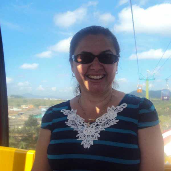Tania Baptistella recebe os parabéns pela chegada de mais um aniversário