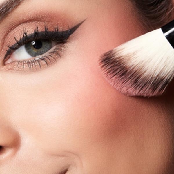 Jade Espaço da Beleza abre inscrições para cursos de Depilação e Automaquiagem