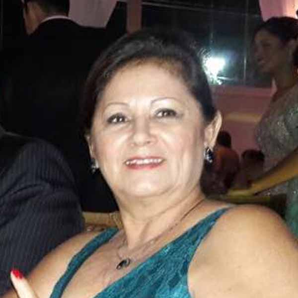 Maria Cortez comemora mais um aniversário.