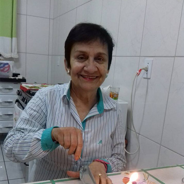 Zila Cartapati comemora mais um aniversário.
