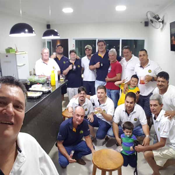 C.D.Q. confraternizam em mais uma quinta-feira