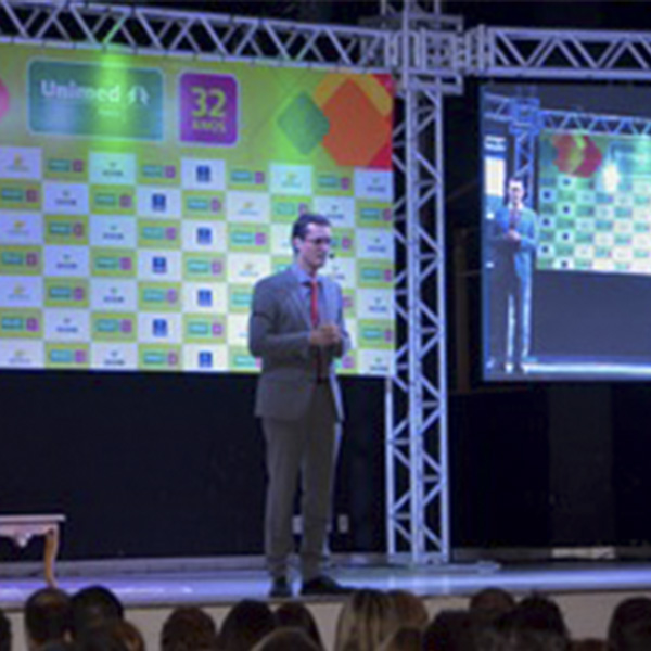 Unimed Assis leva premiação de Comunicação e Marketing por evento com Deltan Dallagnol