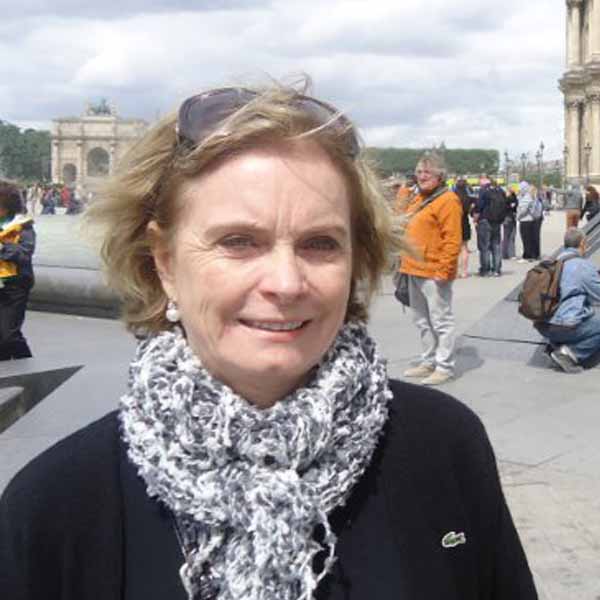 Maria Helena completa idade nova