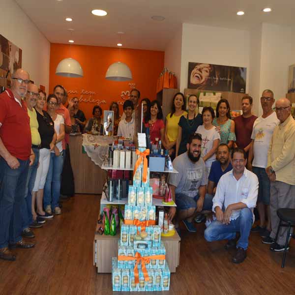 Franquia Natura Lu Munhoz recebe o terço empresarial
