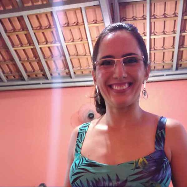 Mislene Sumita comemora mais um aniversário.
