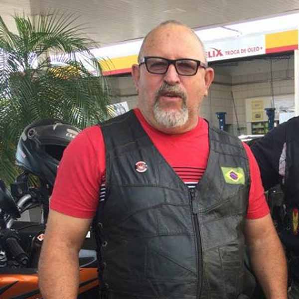 Luiz Prado recebe os parabéns pela chegada de mais um aniversário