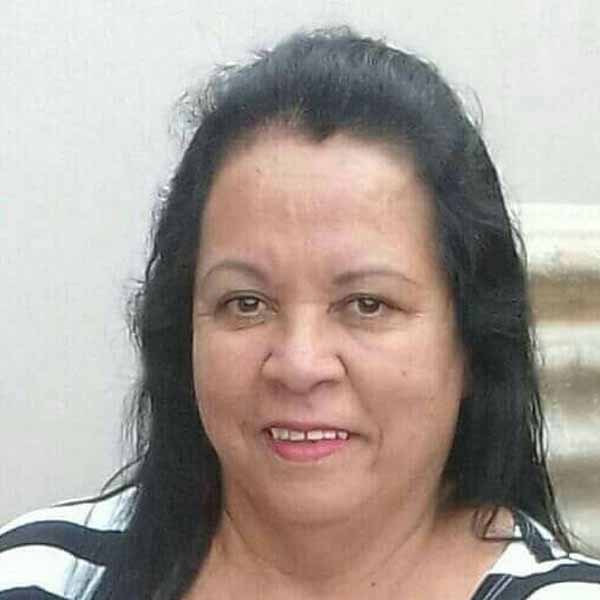 Tereza de Araujo comemora mais um aniversário.