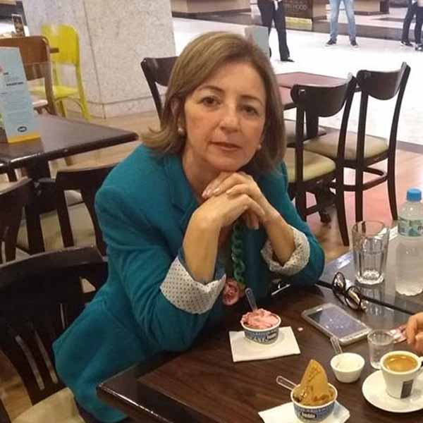 Ieda Oliveira apaga velinhas neste sábado