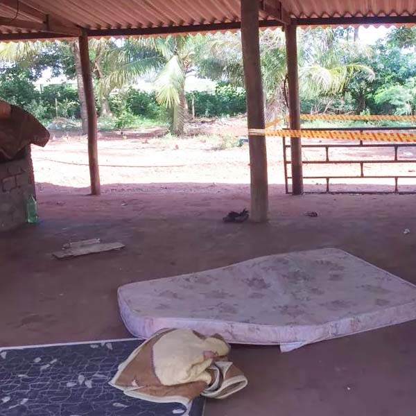 Trabalhador rural mata amigo a facadas e ainda bebe sangue da vítima misturado a cachaça