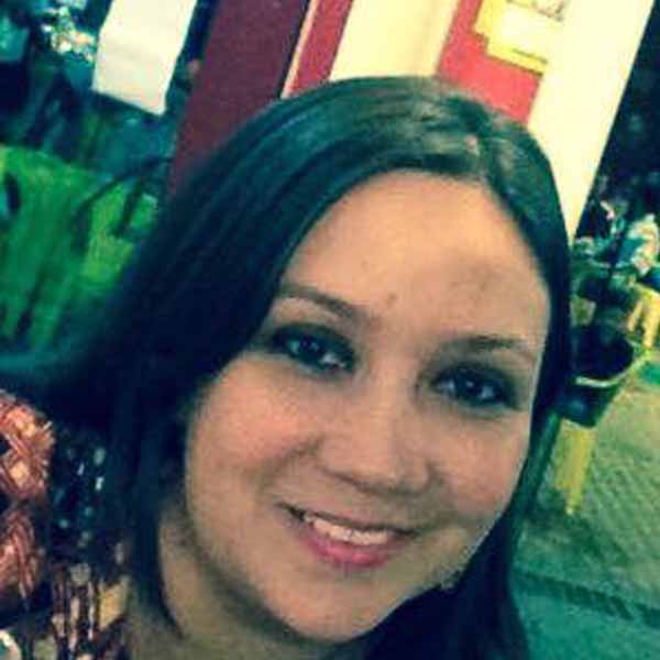 Silvana dos Anjos recebe os parabéns pela chegada de seu aniversário