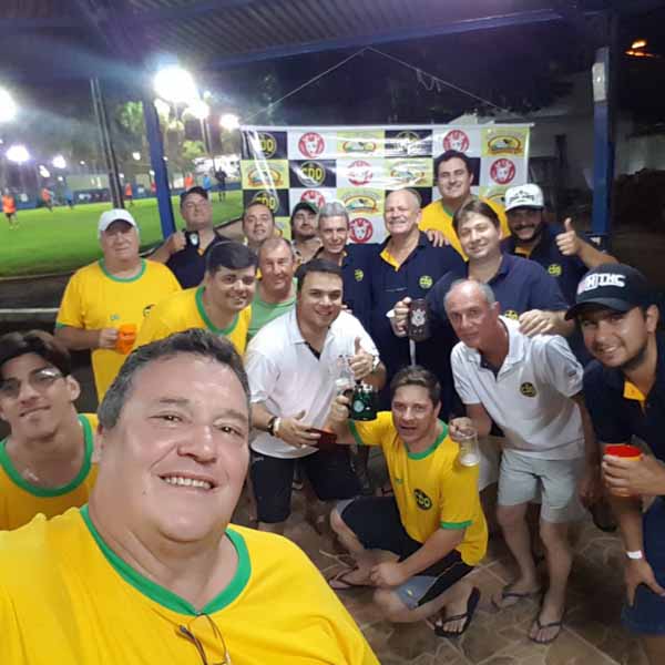 C.D.Q. confraternizam em mais uma quinta-feira