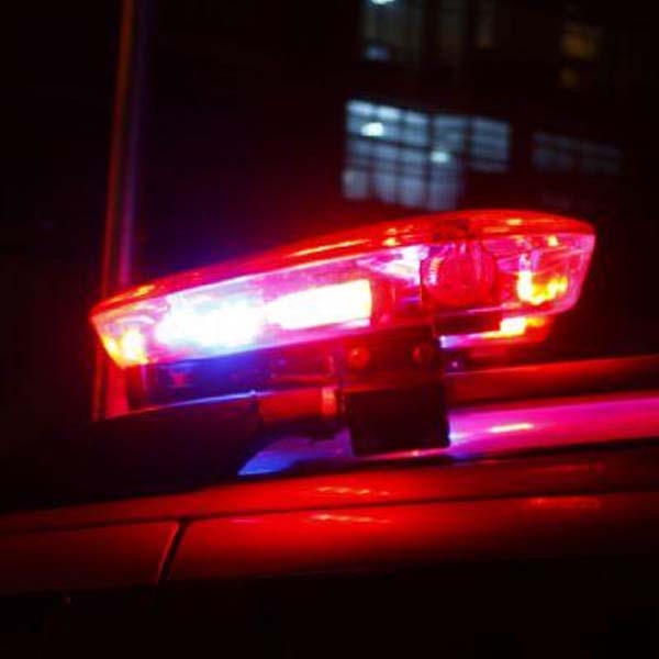 Mãe procura a polícia após filha ser baleada com bebê no colo em Marília
