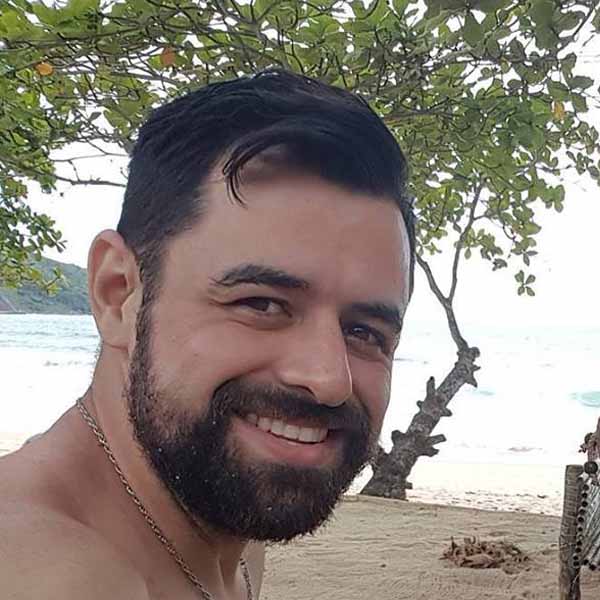 Guto D'Alkimin comemora mais um aniversário.