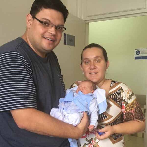 Nasce Gael, filho de Layana e Renato Rio
