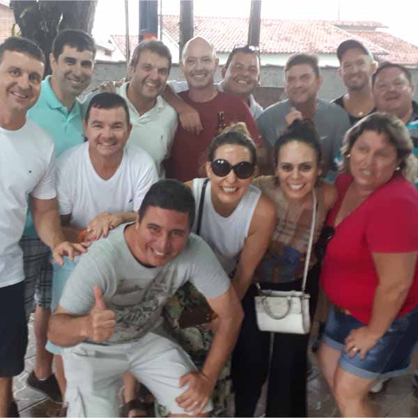 Ex-alunos do Grupão se reencontram após 32 anos