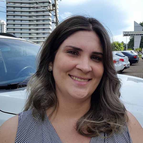 Clarissa Spinardi apaga velinhas nesta terça feira