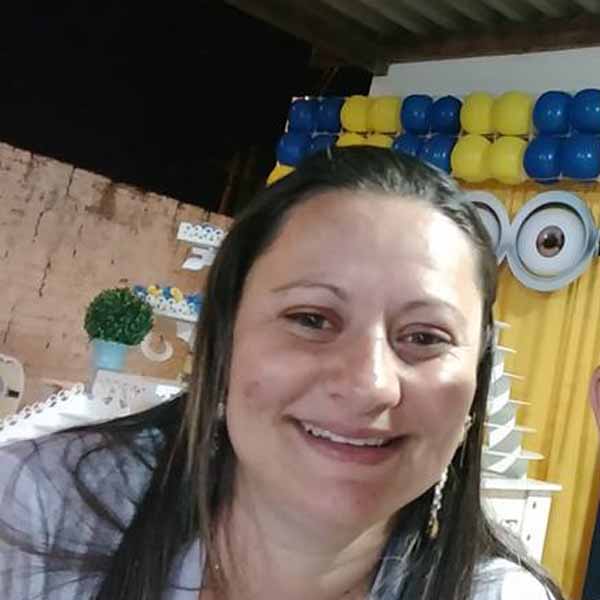 Vanessa Lucas completa idade nova