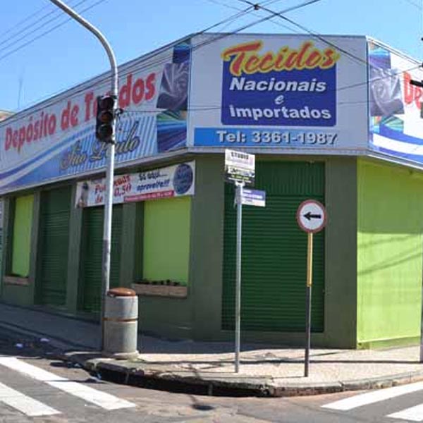 Depósito de Tecidos São Paulo tem promoção com peças a menos de R$ 1,00 em Paraguaçu