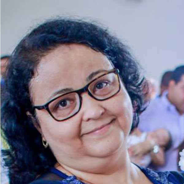 Lucia Ricardo comemora mais um aniversário.