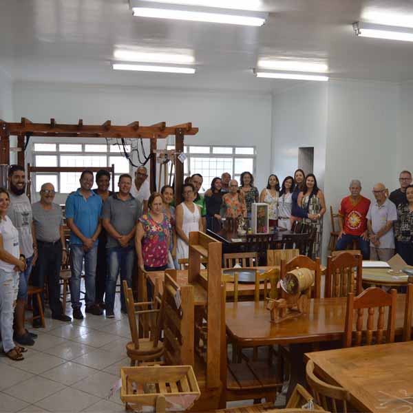 Galpão dos Móveis recebe o terço empresarial