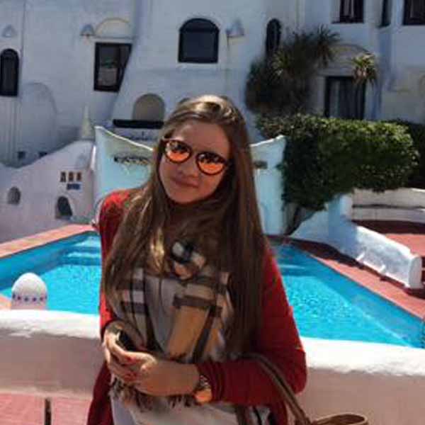Monyse Nobrega apaga velinhas nesta quarta