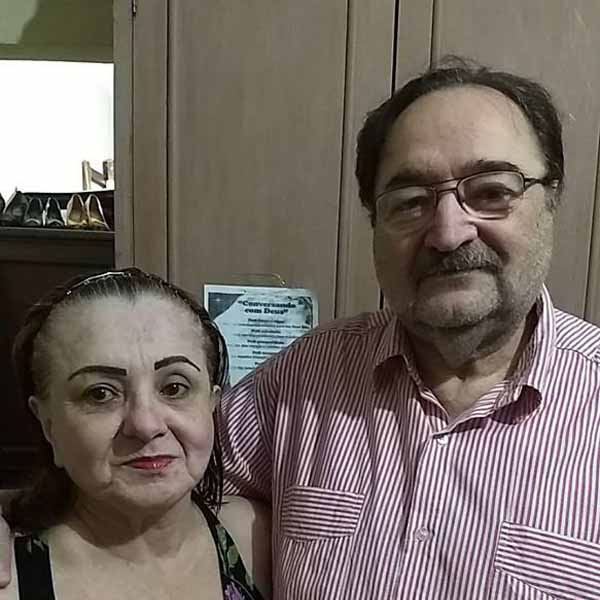 José Antônio e Maria Isabel comemoram 49 anos de casados