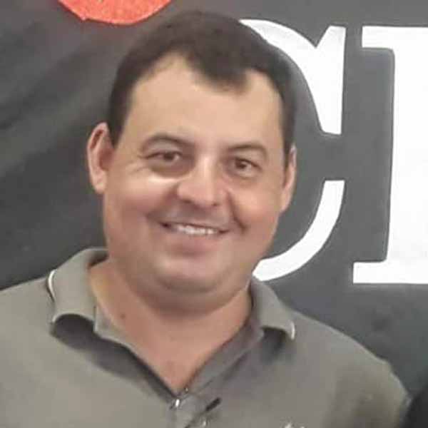 Adriano Cambraia comemora mais um aniversário.