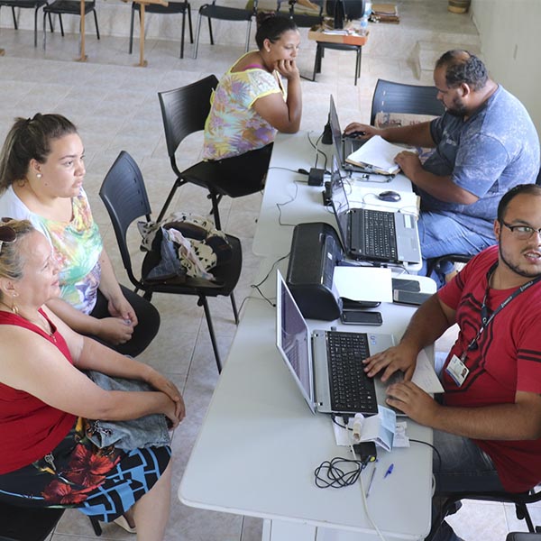CDHU atende 299 famílias para regularização de contratos em Paraguaçu Paulista