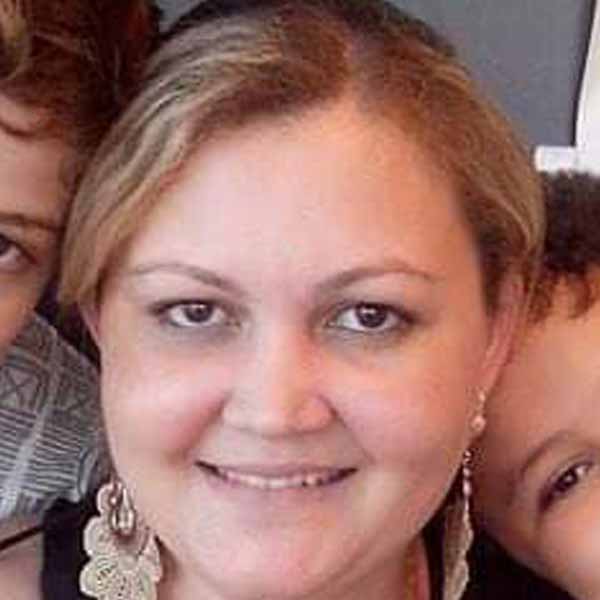 Vanessa Abdala apaga velinhas nesta segunda feira