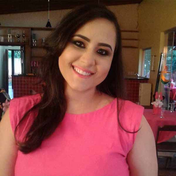 Anne Cristina comemora mais um aniversário.