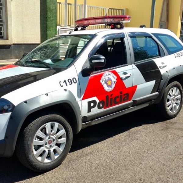 Adolescente é baleado por garupa de moto em bar de Marília