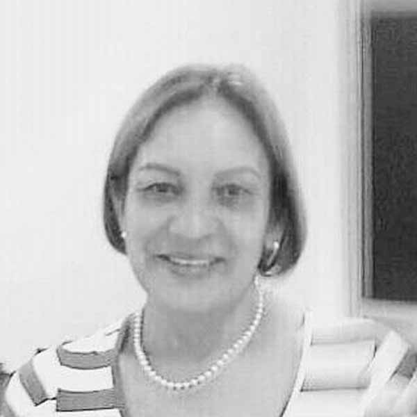 Elenice Hayashida apaga velinhas nesta quinta