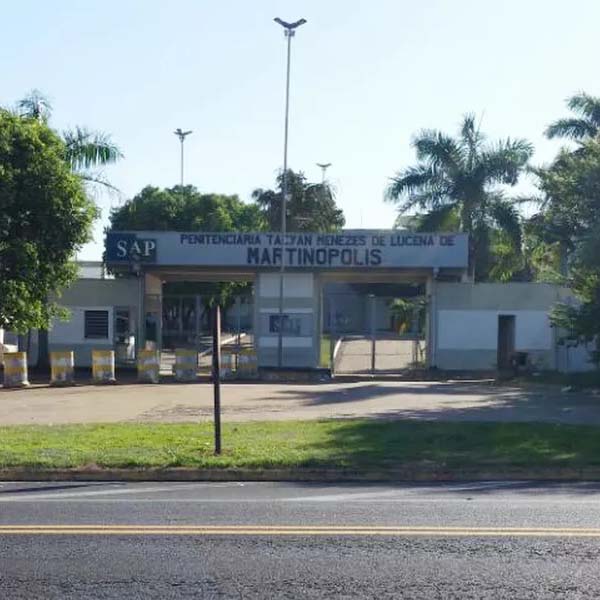 Detento agarra agente pelo pescoço e agride funcionário na Penitenciária de Martinópolis