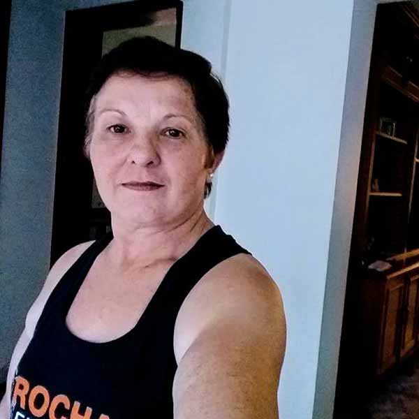 Sueli Santos comemora mais um aniversário.