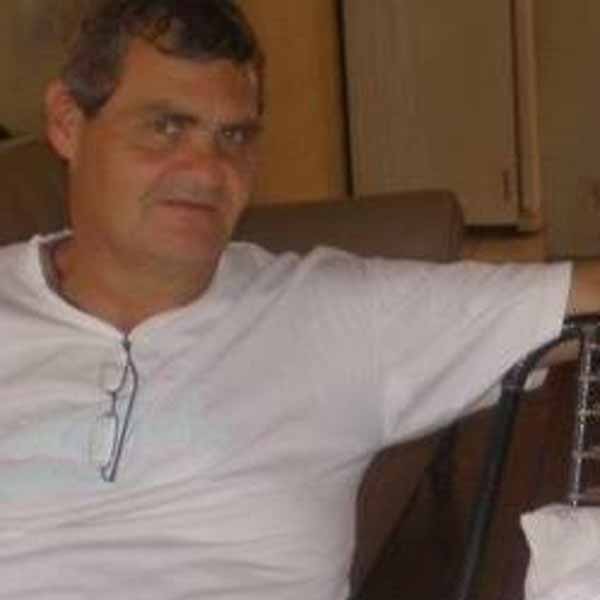 Luis Cesar da Silva recebe os parabéns pela chegada de seu aniversário