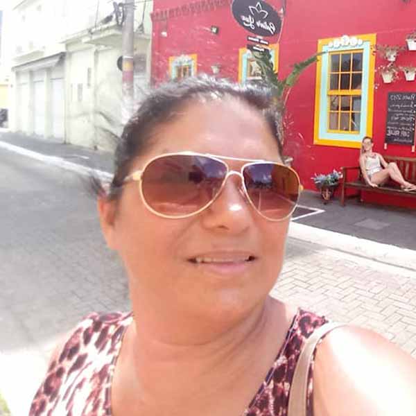 Nilsa Laines comemora mais um aniversário.
