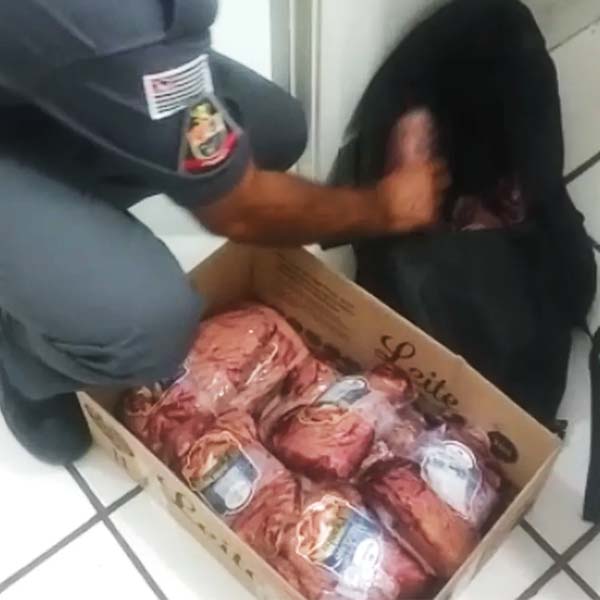 Homem é preso suspeito de furtar peças de picanha em Marília