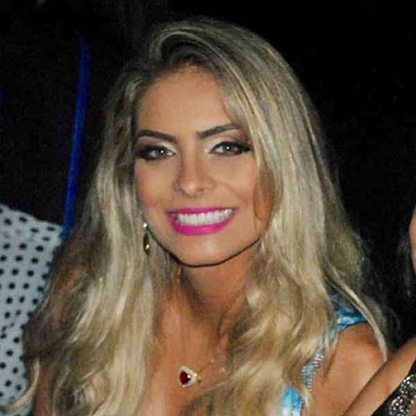 Laisa Gabrinha comemora mais um aniversário.