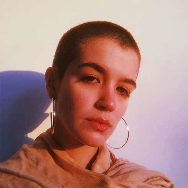 Julia Pellizzer completa idade nova